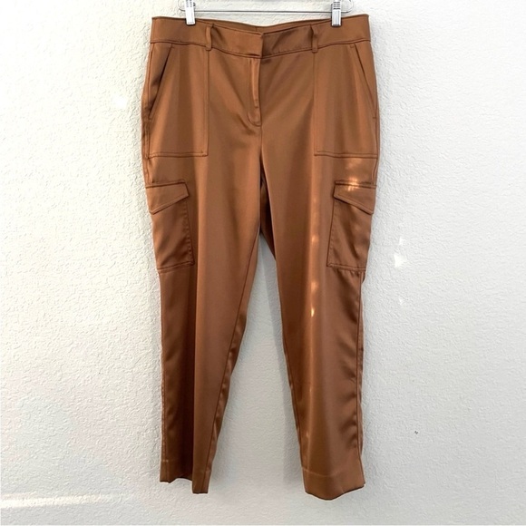 Chico’s Satin Cargo Ankle Pants Size 1.5 - Picture 2 of 10